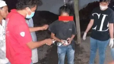 Wanita Paruh Baya Dicokok Polres Dompu Bawa Sabu Beserta Perlengkapan Hisap