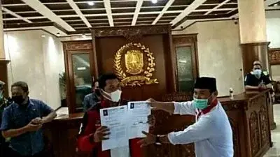 Sambangi DPRD, LSM LIRA Laporkan Kerumunan Massa di Pesta Ultah Khofifah