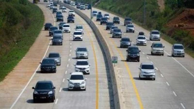 Korlantas Polri Terapkan One Way untuk Tol Cikampek Km188-Km 72