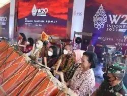 Menparekraf Sandiaga dan Menteri PPPA Buka W20 di Medan