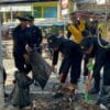 Brimob Polda Metro Jaya Bersihkan Pasar Ciputat, Lingkungan Sehat dan Aktivitas Warga Lebih Nyaman